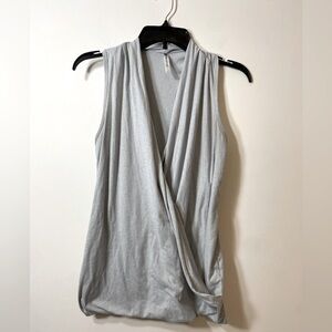 Fabletics Gray Open Front Tank Size Small Gorpcore Athletic